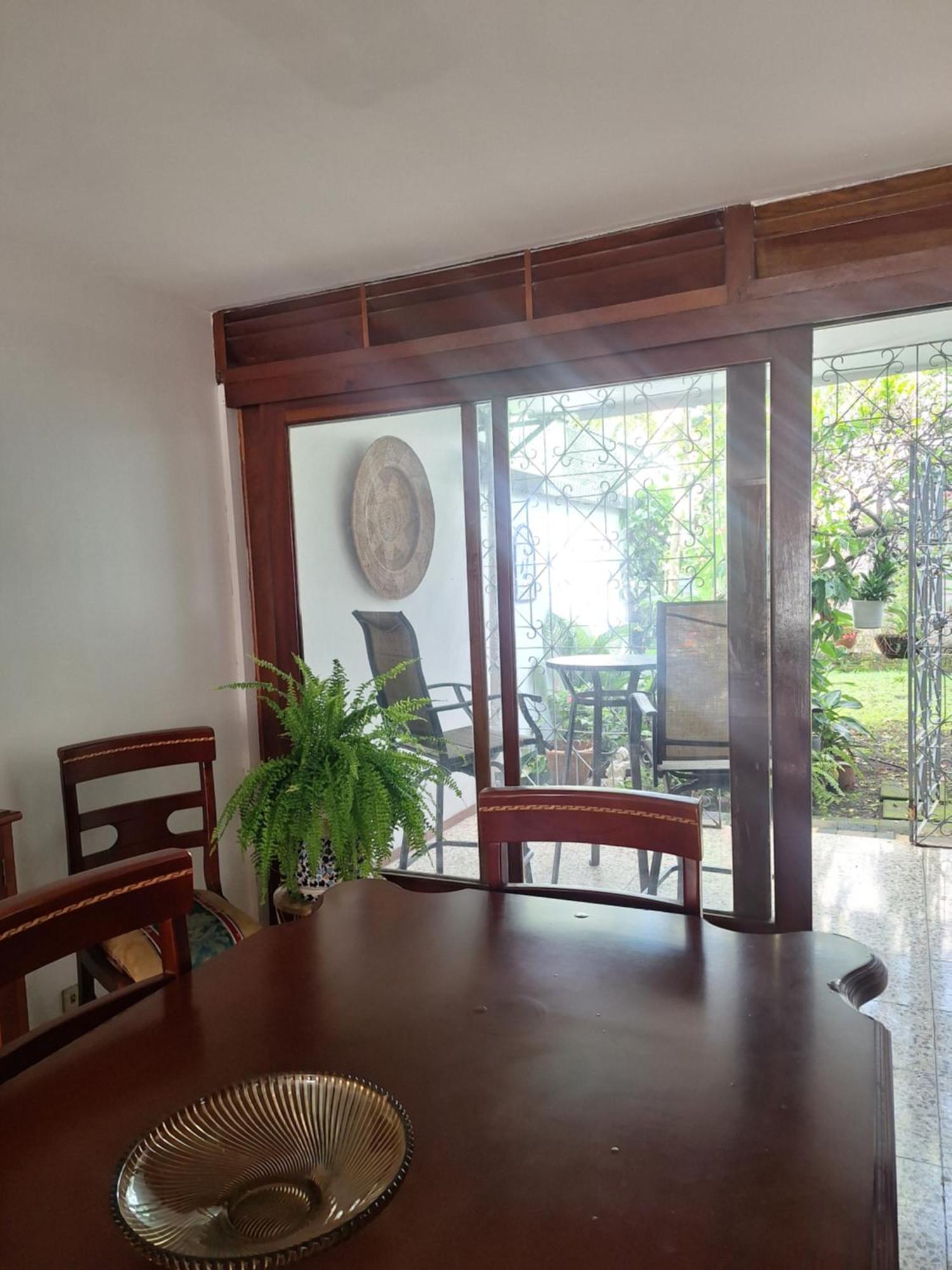 Homestay Linda Y Centrica *